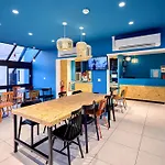 Kyriad Eco - Sud 2*