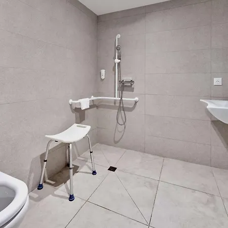 Kyriad Eco - Sud מלון נרבון