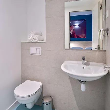 מלון Kyriad Eco - Sud