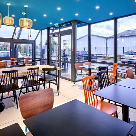 Kyriad Eco - Sud מלון