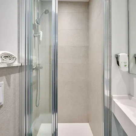 Kyriad Eco - Sud 2*