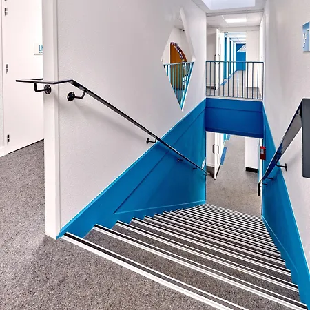 Kyriad Eco - Sud 2*