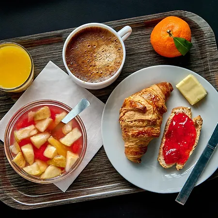 Kyriad Eco - Sud מלון