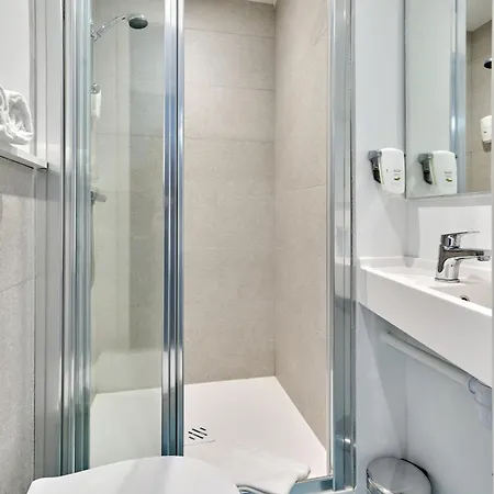 Kyriad Eco - Sud מלון 2*