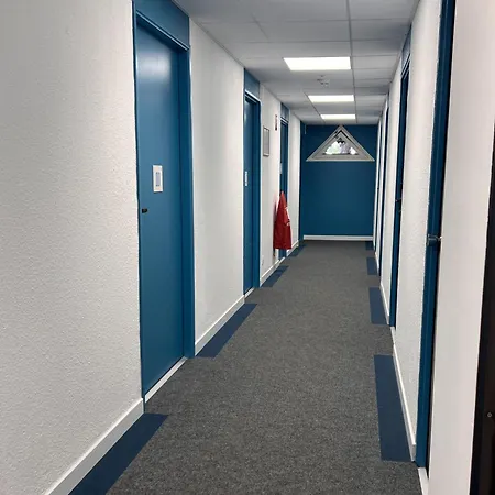 Kyriad Eco - Sud מלון